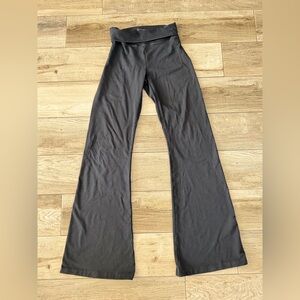 Aerie Offline Pants Womens size S Black Flare Wide Leg Leggings Athletic Gym
